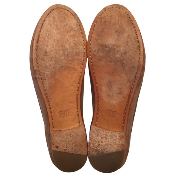 Frye Carson Ballet Flats Brown Tan Distressed Leather Slip-ons Size: 7.5B - Picture 10 of 13